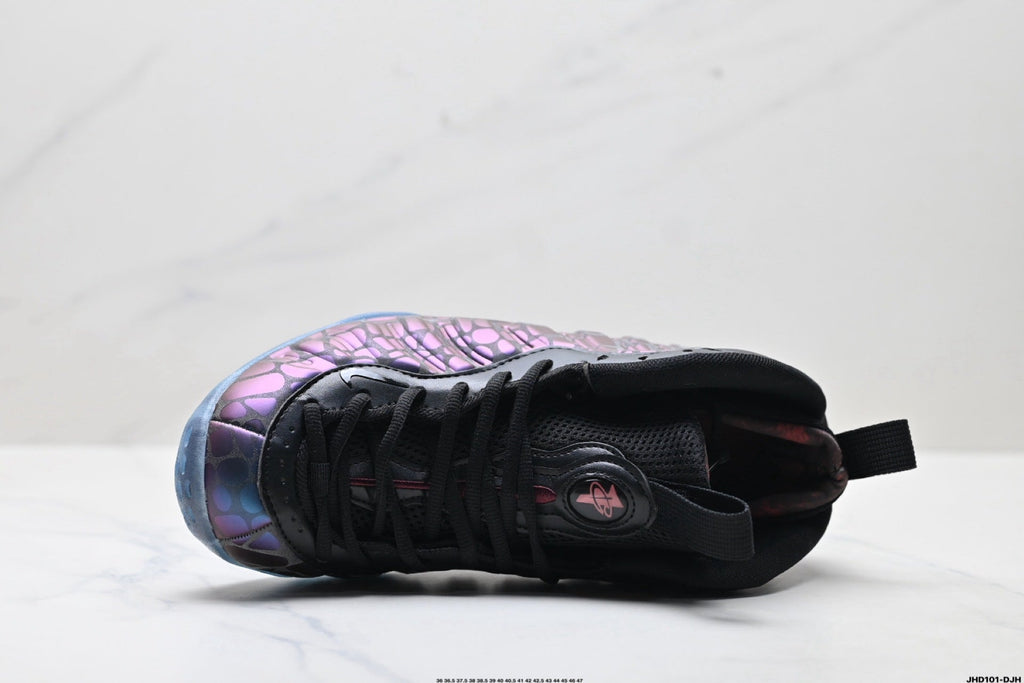 Nike Air Foamposite One Penny Hardaway Trainers - product image from the listing.