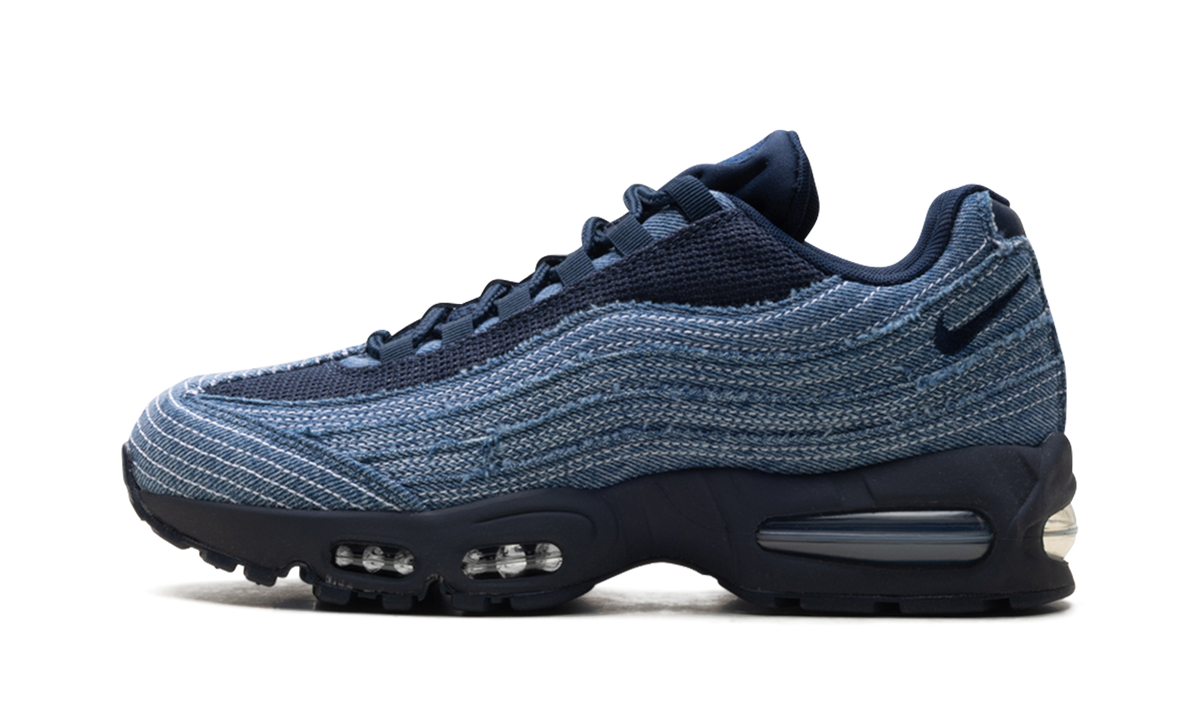 "Levi's Denim- Obsidian" HM4743 400 - Air Max 95 OG - product image from the listing.