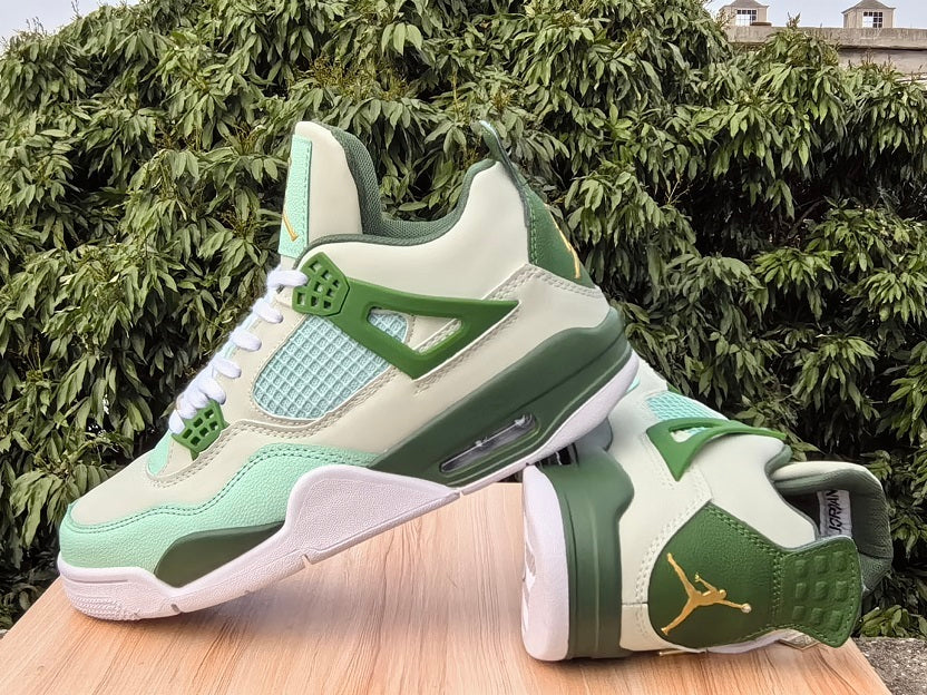 "First Class" Air Jordan 4 for WNBA Athletes - product image from the listing.