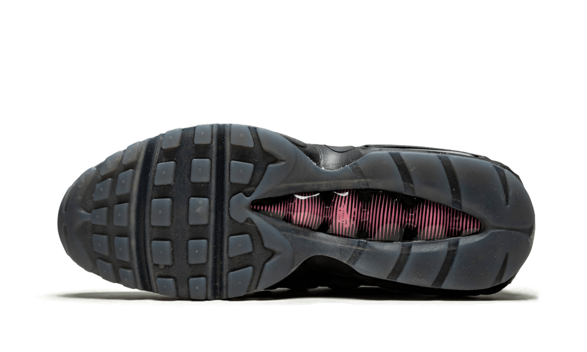 "Ember Glow" Air Max 95 Lv8 AO2450 001 - product image from the listing.