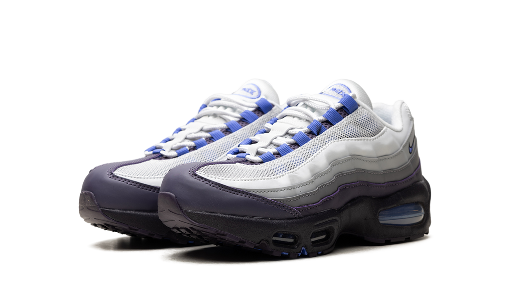 "Photon Dust / Sapphire Raisin" Air Max 95 GS II4130 017 - product image from the listing.