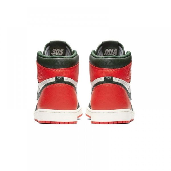 SOLEFLY - AIR JORDAN 1 RETRO HIGH OG - product image from the listing.