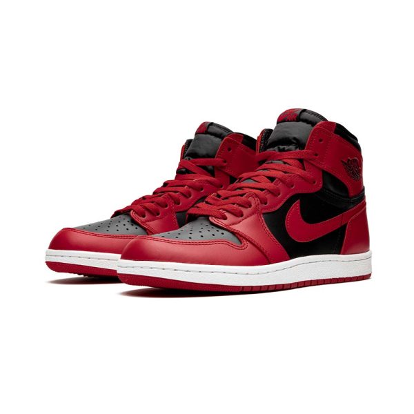 "Varsity Red" Air Jordan 1 Retro High OG '85 - product image from the listing.