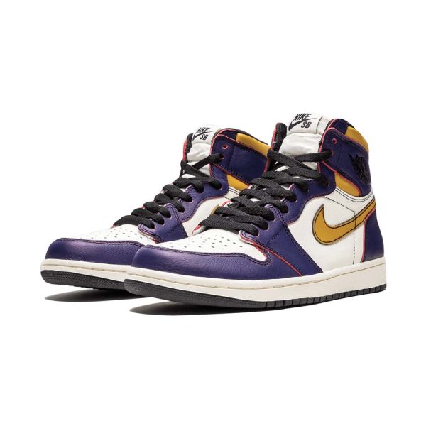 Air Jordan 1 Retro High OG "LA to Chicago" - product image from the listing.
