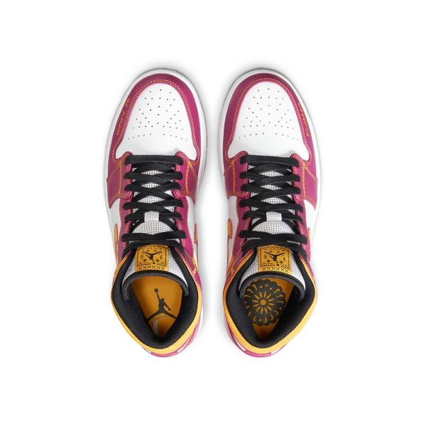 "Familia" Air Jordan 1 Mid DC0350 100 - product image from the listing.