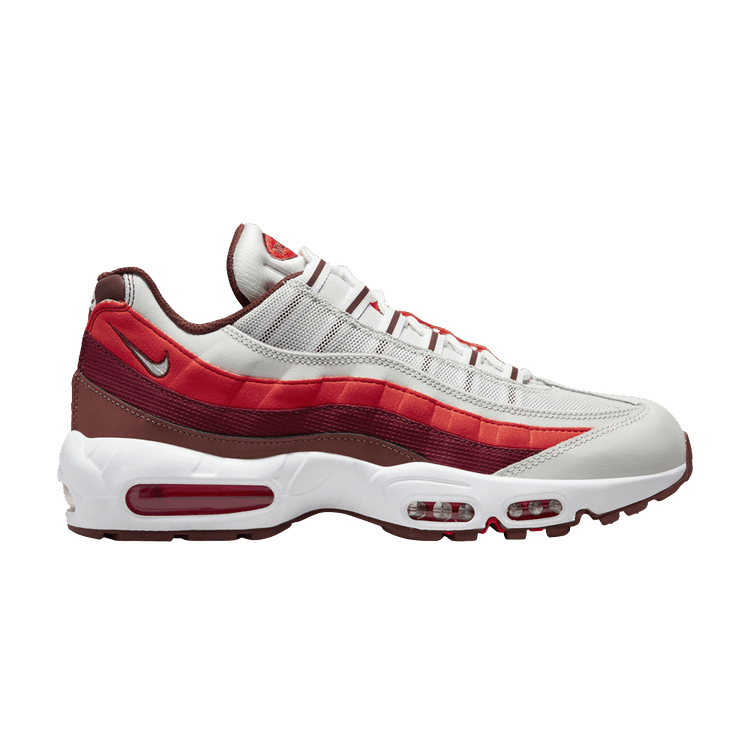 Nike Air Max 95 Photon Dust Picante in Red - product image from the listing.