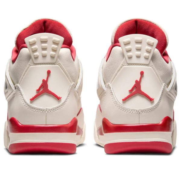 Jordan(WMNS) Air Jordan 4 Retro "Valentine's Day" 2026 - product image from the listing.