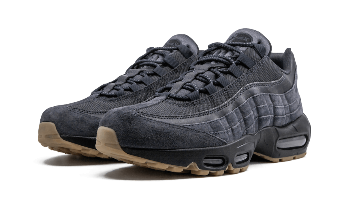 "BLACK" Air Max 95 SE AJ2018 002 - product image from the listing.