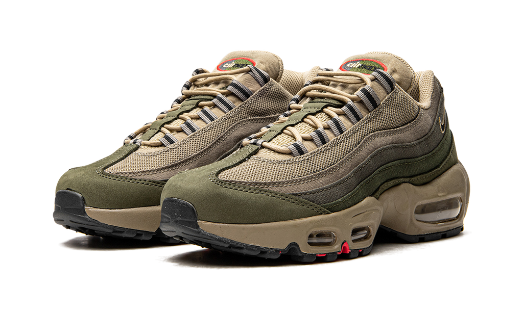 "Rough Green" Air Max 95 SE DQ8570 200 - product image from the listing.