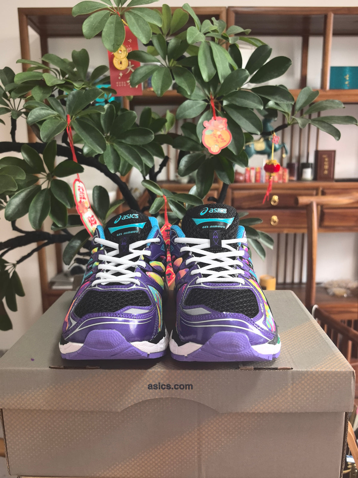 ASICS GEL-NIMBUS 10.1 Black Butterfly Trainers - product image from the listing.