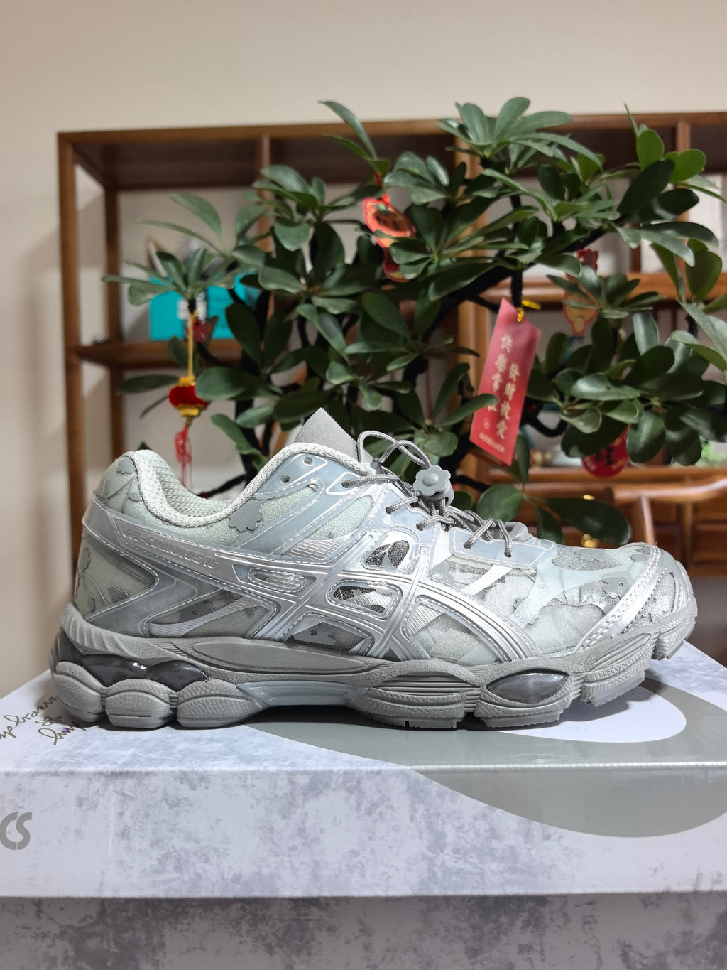 Grey and Silver ASICS GEL-B3 Sneakers - product image from the listing.