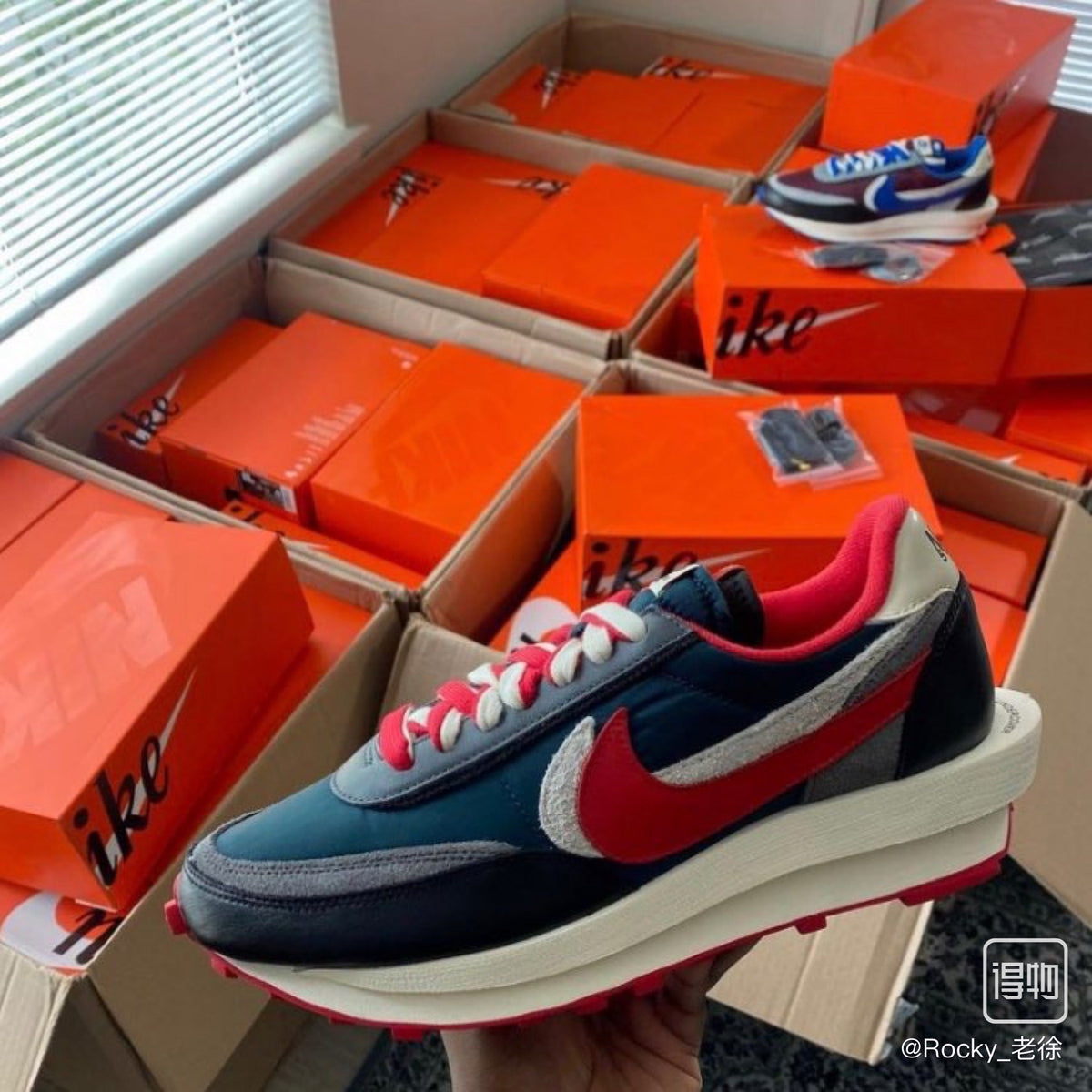 Nike x sacai LDV Waffle Trainers DJ4877-300 - product image from the listing.