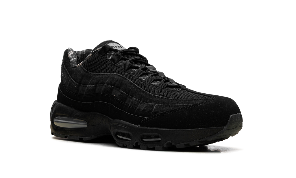 "Big Bubble Black Realtree Edge Camo" Air Max 95 IQ0302 010 - product image from the listing.