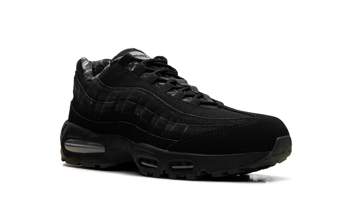 "Big Bubble Black Realtree Edge Camo" Air Max 95 IQ0302 010 - product image from the listing.