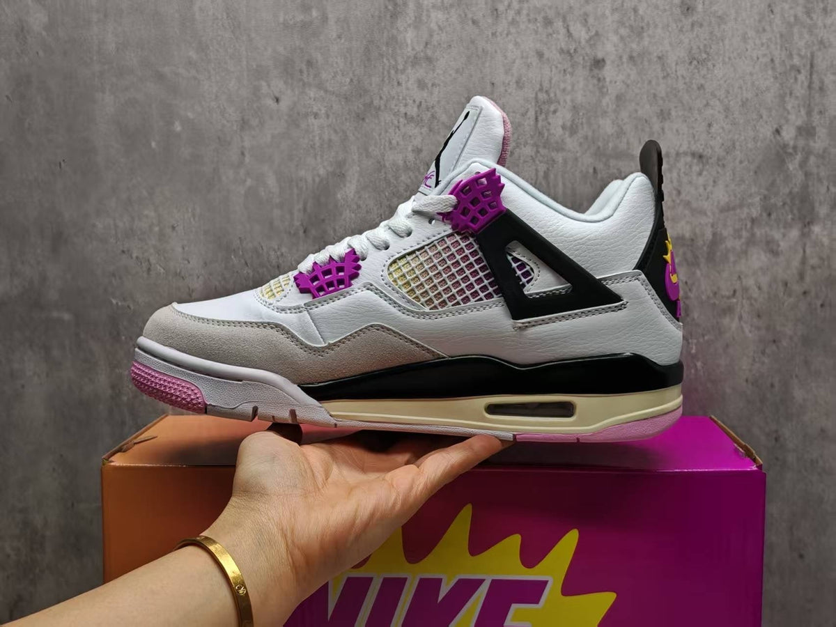 "Comic Book" Air Jordan 4 Retro Off White/University Red - product image from the listing.