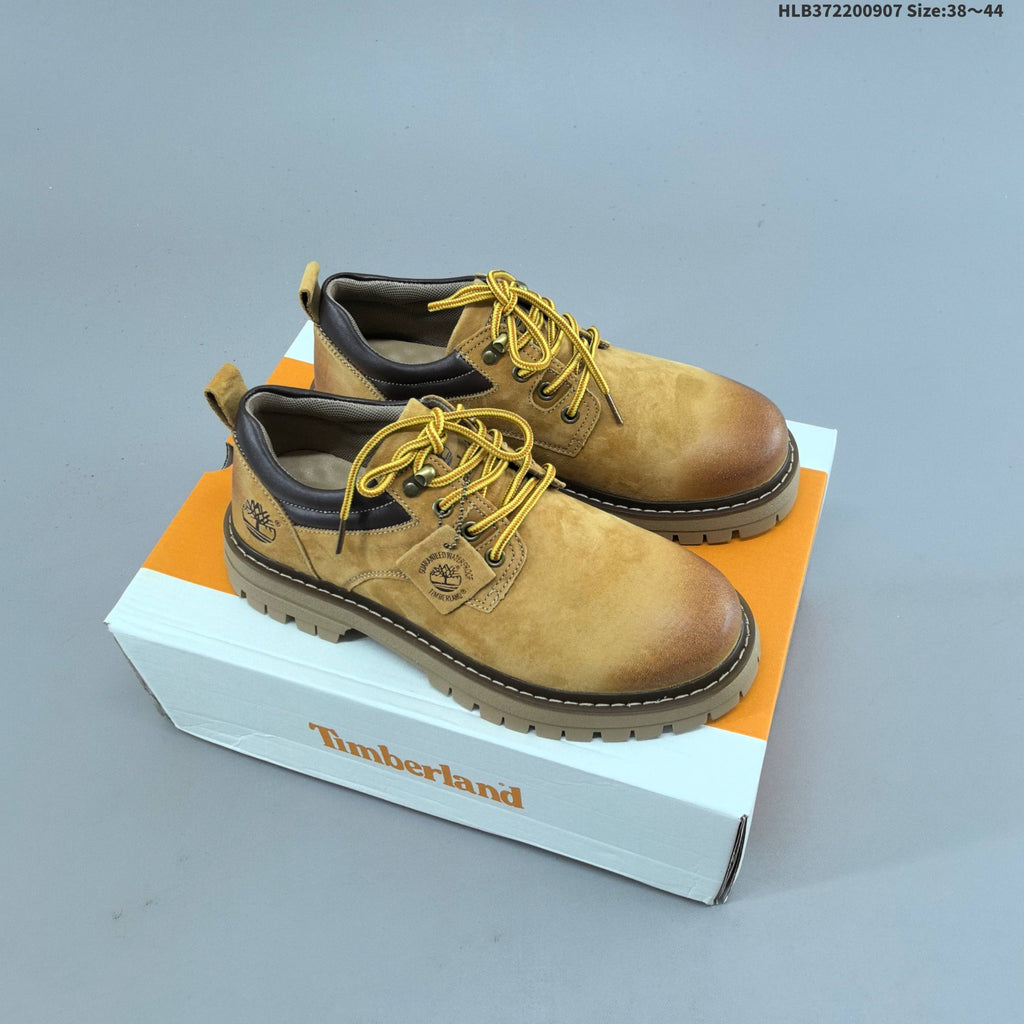 Timberland Low-Cut Lace-Up Shoes in Wheat - product image from the listing.