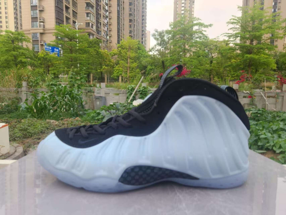 Nike Air Foamposite One Penny Hardaway Sneakers in Black Blue - product image from the listing.