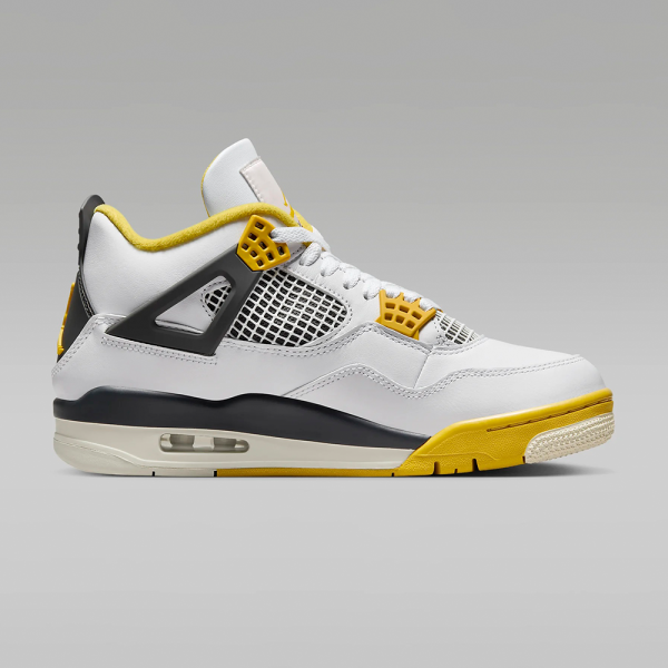 Women's Air Jordan 4 Retro Shoes - product image from the listing.