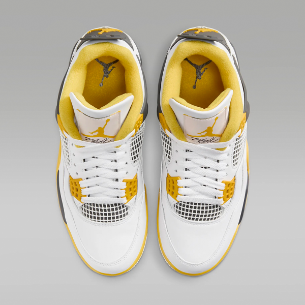 Women's Air Jordan 4 Retro Shoes - product image from the listing.