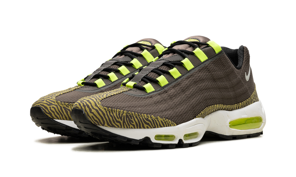 "Newsprint" Air Max 95 Premium 599425 001 - product image from the listing.