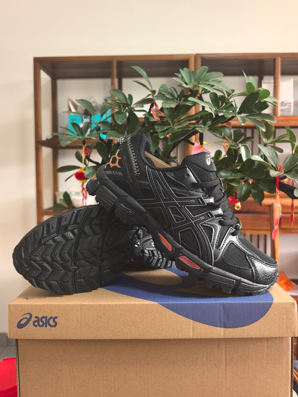 ASICS K1 High-Top Sneakers in Black - product image from the listing.