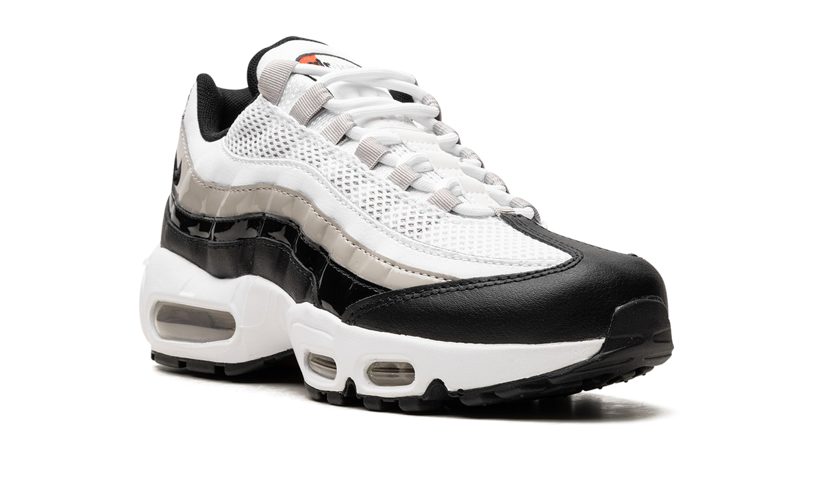 Women's AIR MAX 95 "Light Iron Ore / Black Patent" DR2550 100 - product image from the listing.