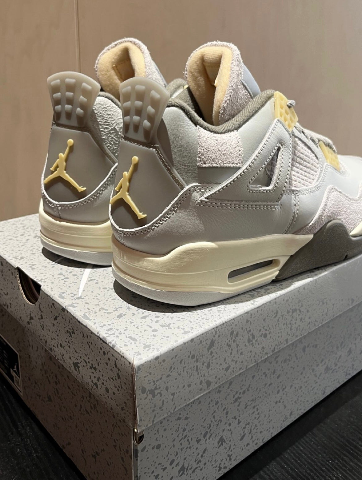 Air Jordan 4 SE Craft Sneakers in Grey DV3742-021 - product image from the listing.