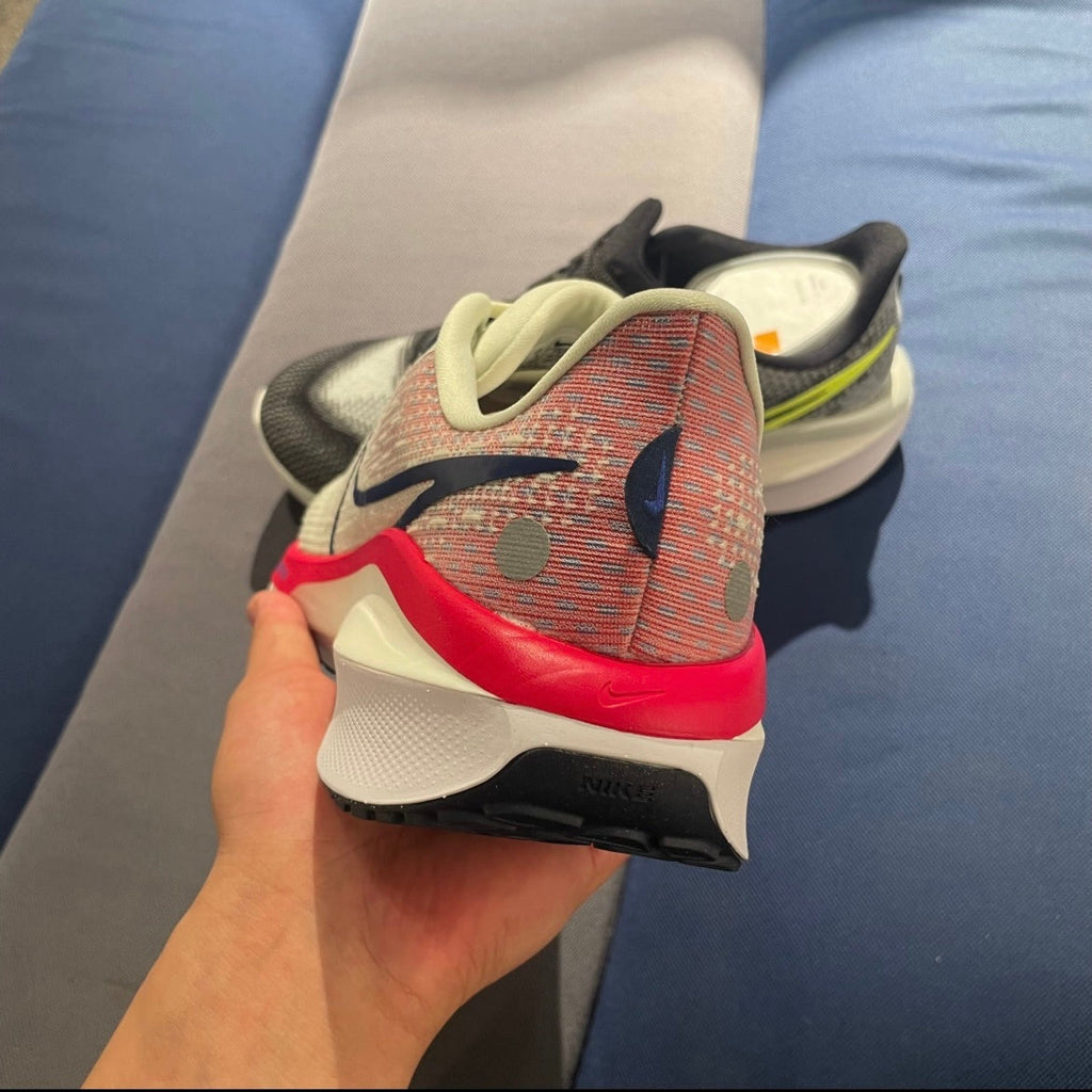 Nike Air Zoom Vomero 17 Shoes for Running FB1309-003 - product image from the listing.