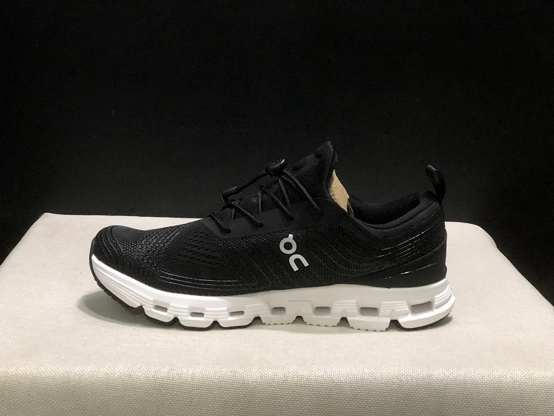 Black and White On Cloud X Z5 Sneakers - product image from the listing.