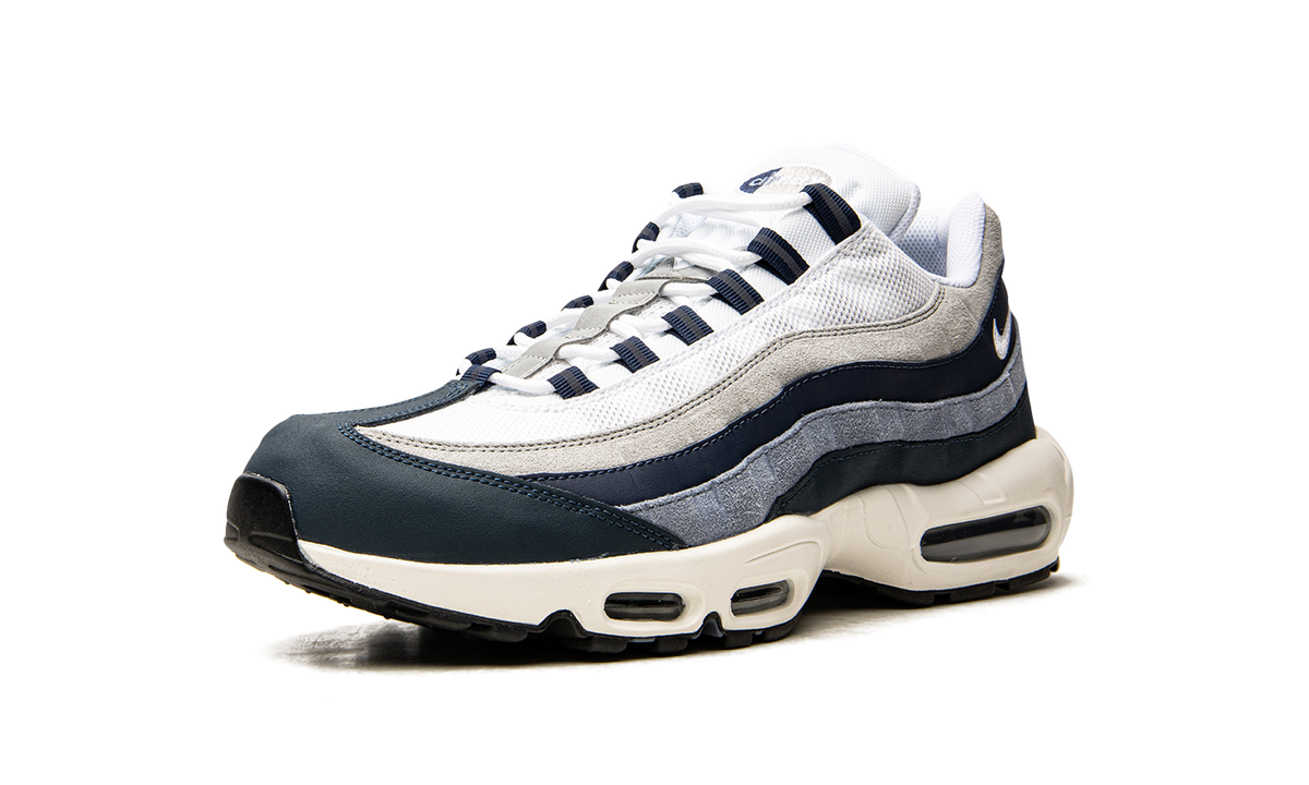 "Midnight Navy" Air Max 95 DC9412 400 - product image from the listing.