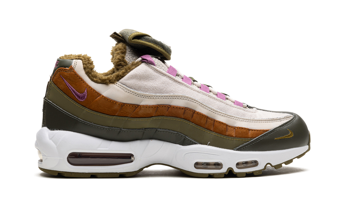 "N7" Air Max 95 DX5935 300 - product image from the listing.