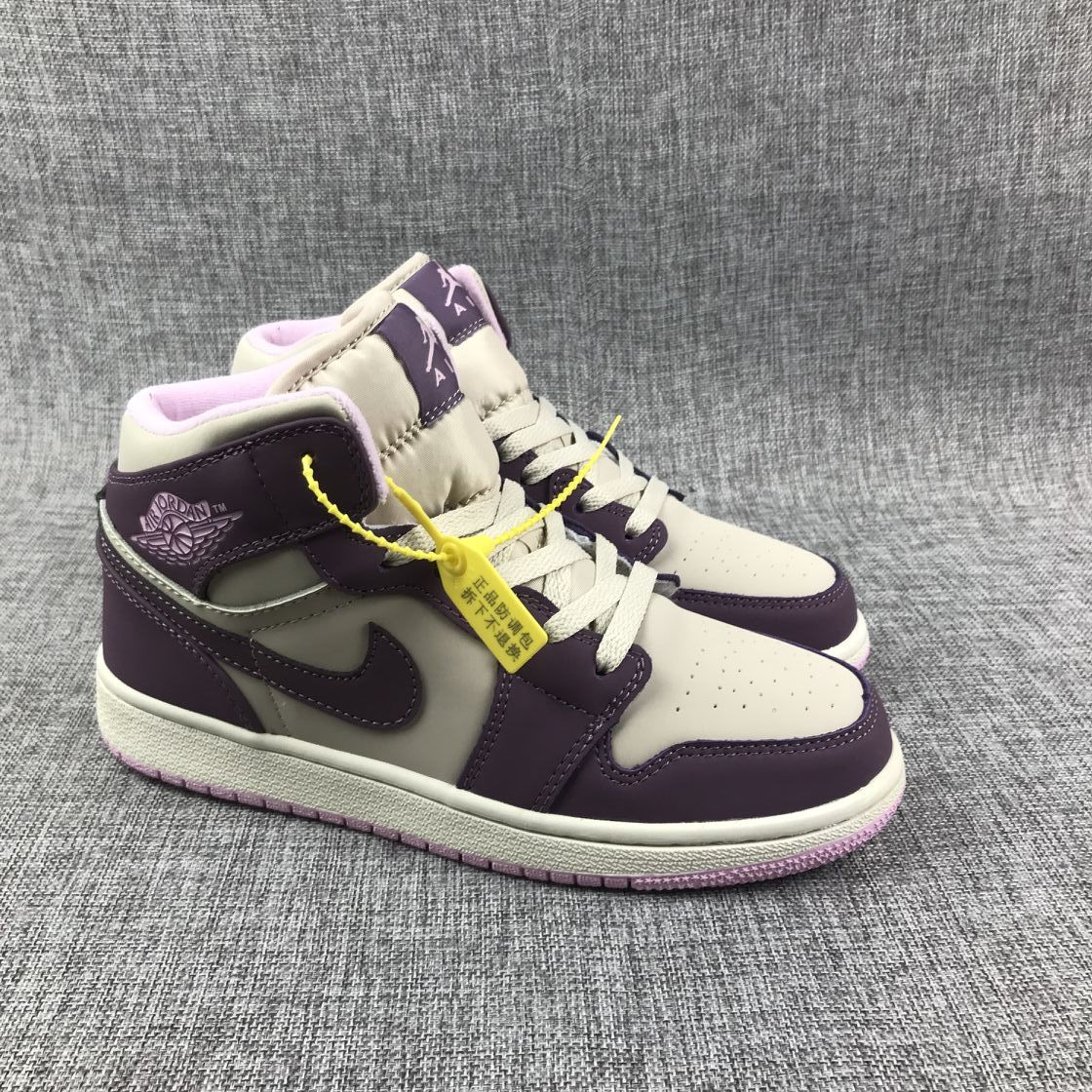 Air Jordan 1 Retro High OG Sneakers in White Purple - product image from the listing.