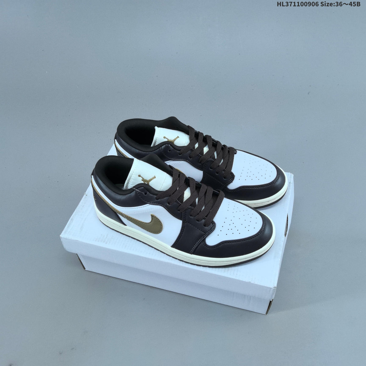 Sneakers, White and Color-Accent Styles - Nike Air Jordan 1 Low - product image from the listing.