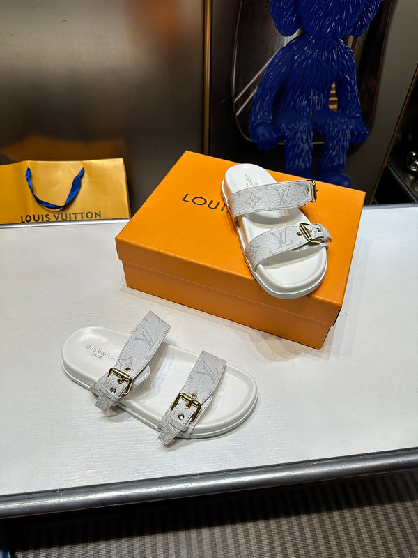 Women's MLS4 Slippers And Man shoes 35-45 With box - product image from the listing.