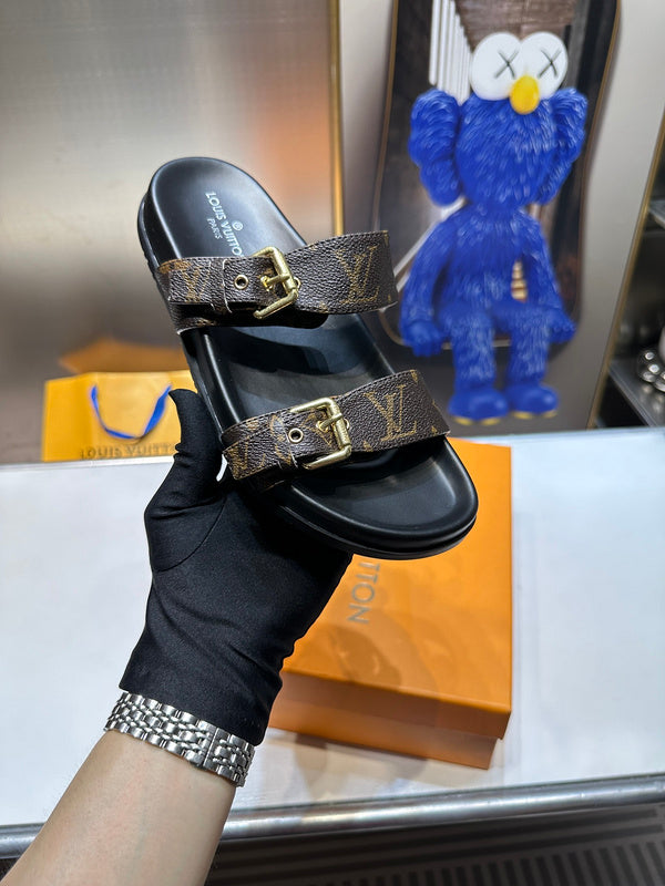 Women's MLS4 Slippers And Man shoes 35-45 With box - product image from the listing.