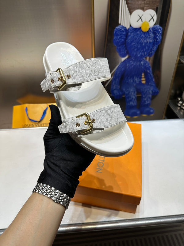 Women's MLS4 Slippers And Man shoes 35-45 With box - product image from the listing.