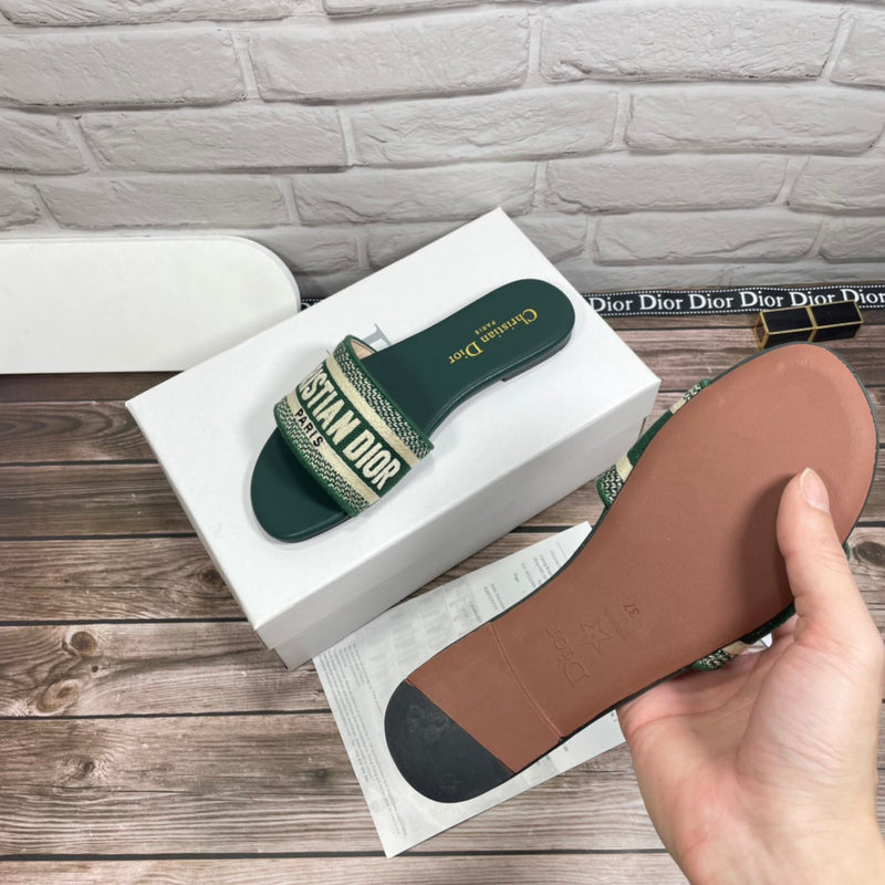 Women's MJDS12 shoes 35-42 slippers with all packaging - product image from the listing.