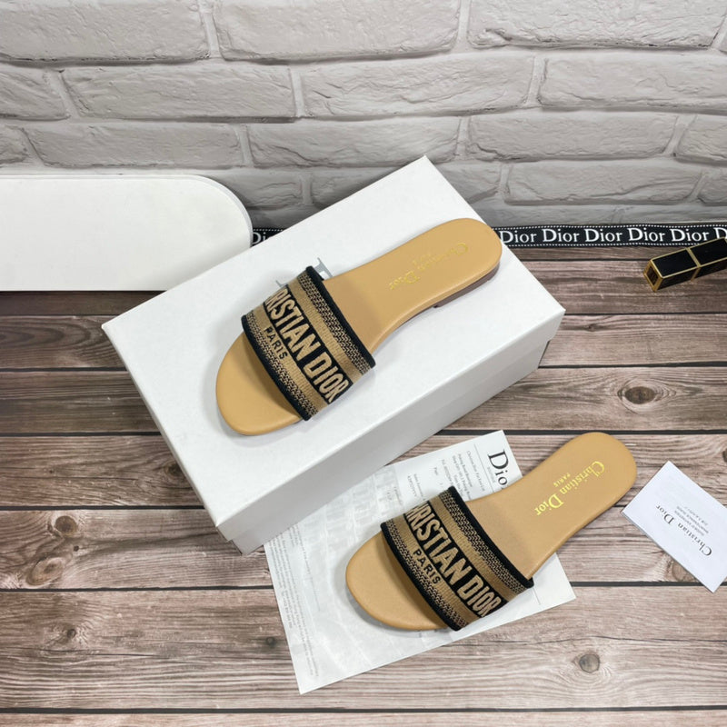 Women's MJDS11 shoes 35-42 slippers with all packaging - product image from the listing.
