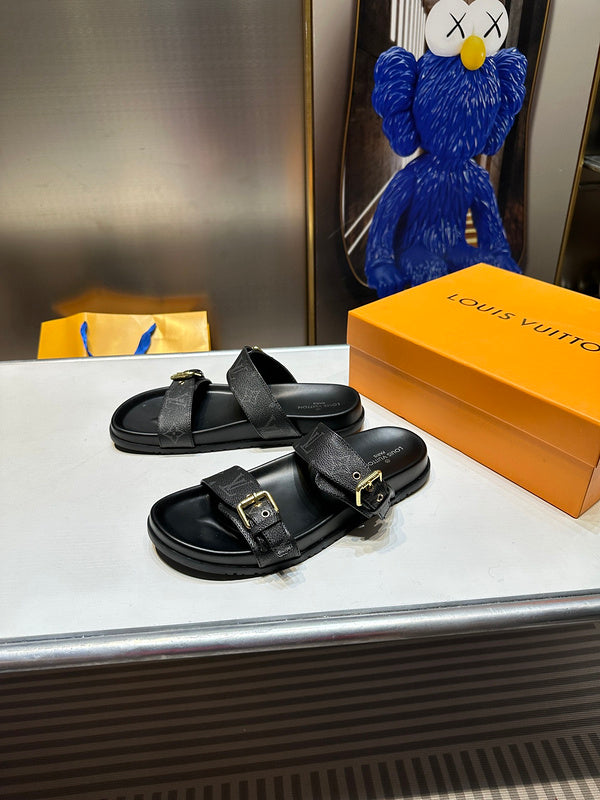 Women's MLS4 Slippers And Man shoes 35-45 With box - product image from the listing.