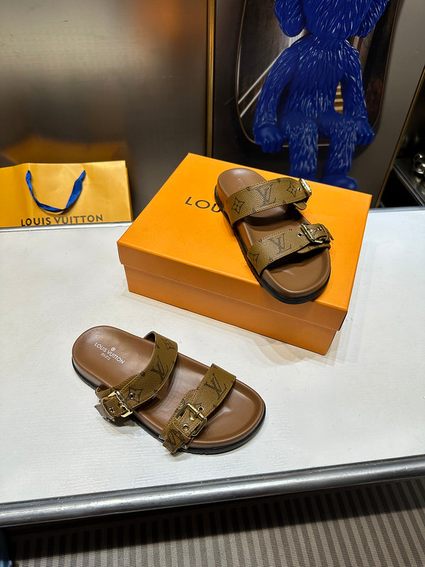 Women's MLS4 Slippers And Man shoes 35-45 With box - product image from the listing.