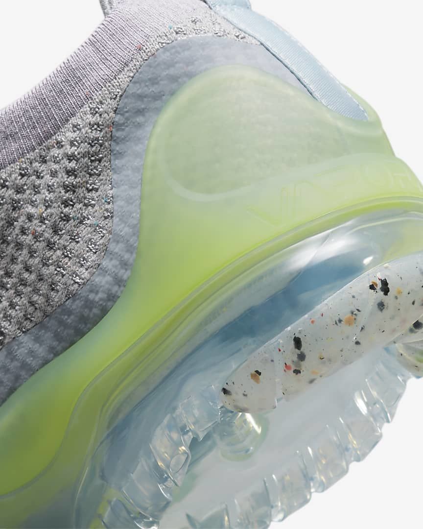 Nike Air VaporMax 2021 Flyknit Trainers DH4084-003 - product image from the listing.