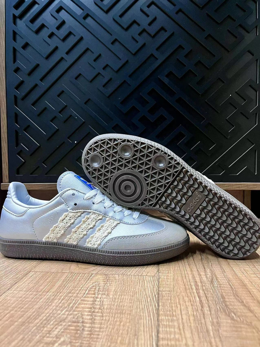 adidas Samba Trainers Silver White Lace Stripes - product image from the listing.