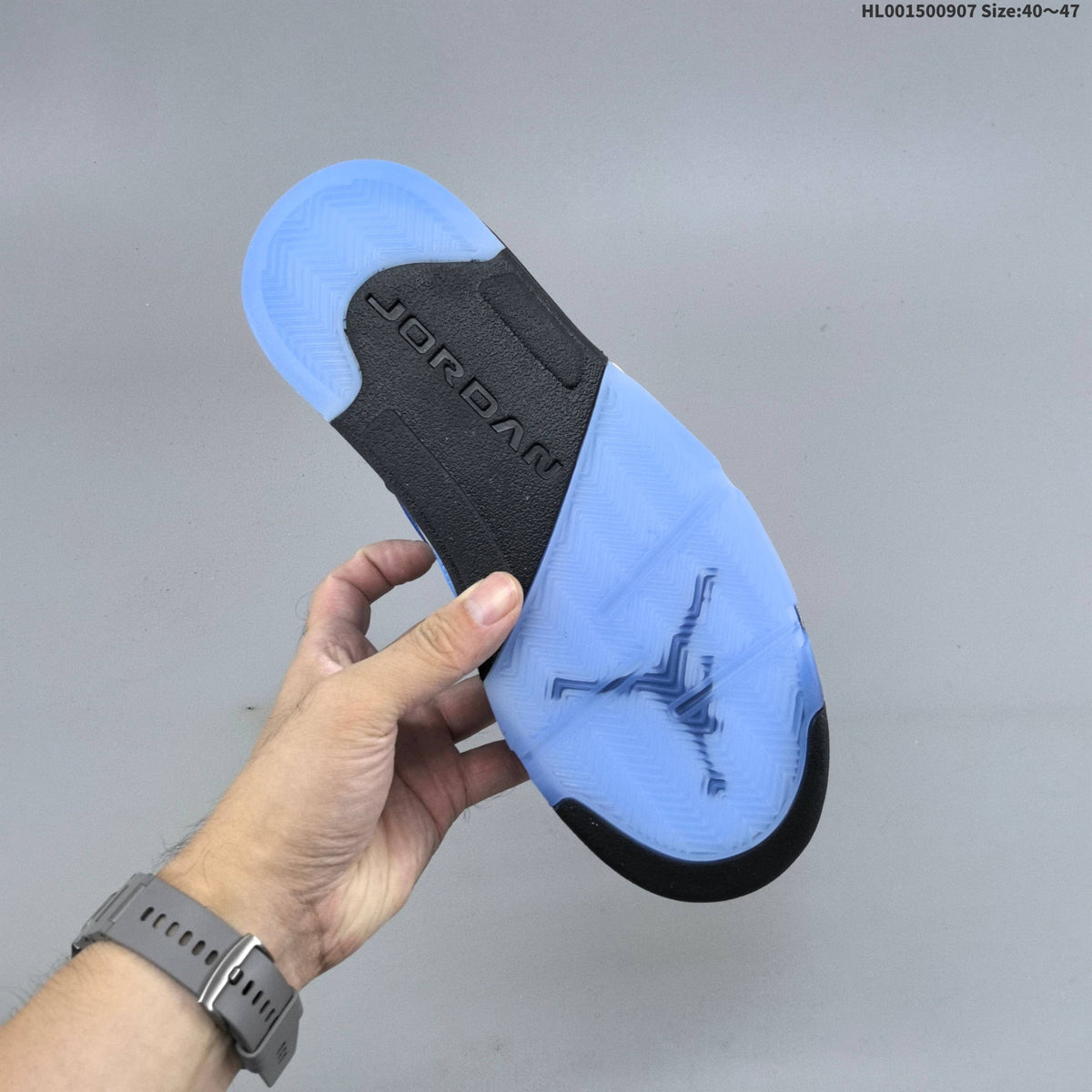 Air Jordan 5 Retro Low UNC Sneakers in Blue - product image from the listing.