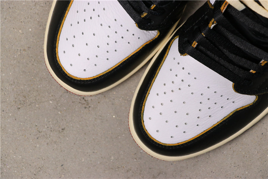Air Jordan 1 Retro High OG NRG Sneakers White Black Varsity in Red - product image from the listing.
