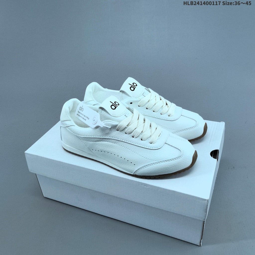 Alo Yoga Sunset Sneaker Low-Cut Casual Shoes - product image from the listing.