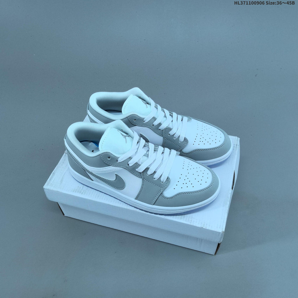 Sneakers, White and Color-Accent Styles - Nike Air Jordan 1 Low - product image from the listing.