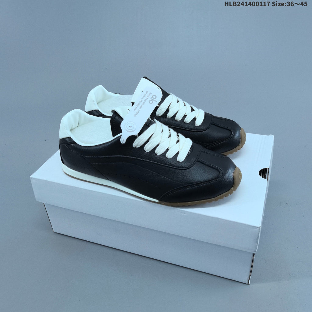 Alo Yoga Sunset Sneaker Low-Cut Casual Shoes - product image from the listing.