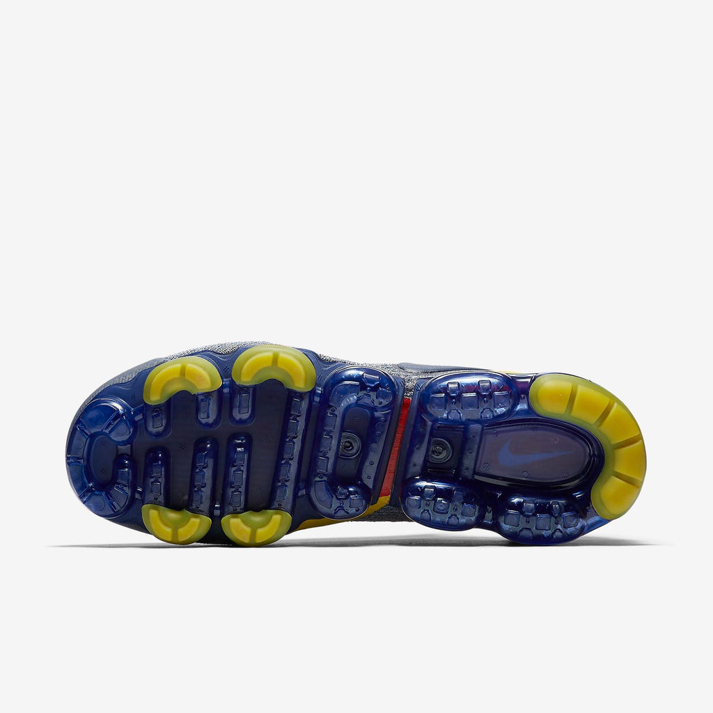 Nike Air VaporMax Flyknit Moc 2 AH7006-004 Trainers - product image from the listing.