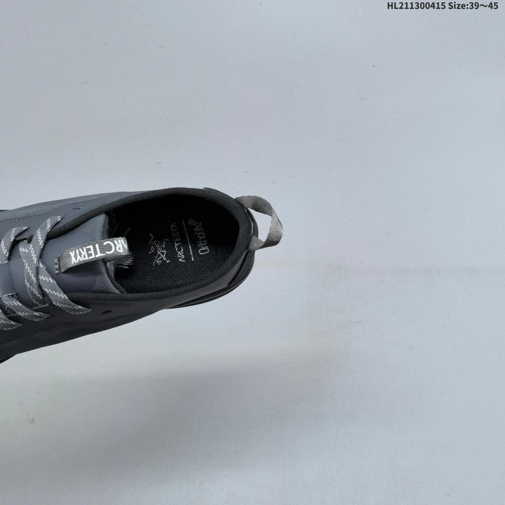 Charcoal Gray Arc'teryx Konseal LT Hiking Shoes - product image from the listing.