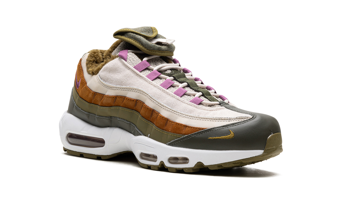 "N7" Air Max 95 DX5935 300 - product image from the listing.